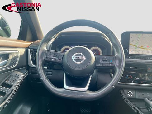 Used 2021 Nissan Rogue Platinum image 31