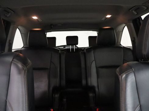 Used 2017 Toyota Highlander XLE AWD/4WD image 23