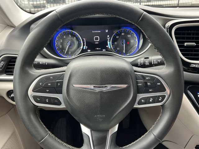 Used 2022 Chrysler Pacifica Touring-L FWD image 20