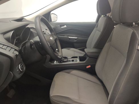 Used 2017 Ford Escape SE FWD image 17