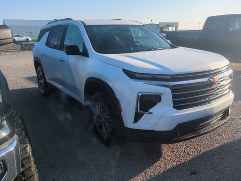 Used 2024 Chevrolet Traverse LT w/ LPO, Floor Liner Package image 4