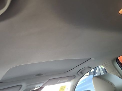 Used 2018 Honda Accord Touring image 11