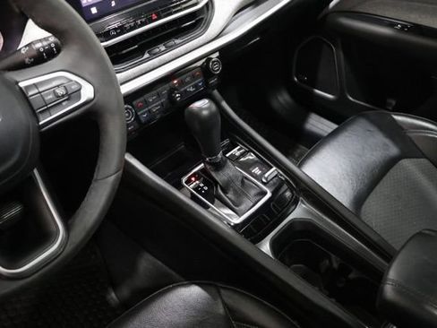 Used 2023 Jeep Compass Latitude w/ Sun and Sound Group AWD/4WD image 33