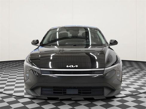 Used 2025 Kia K4 image 3