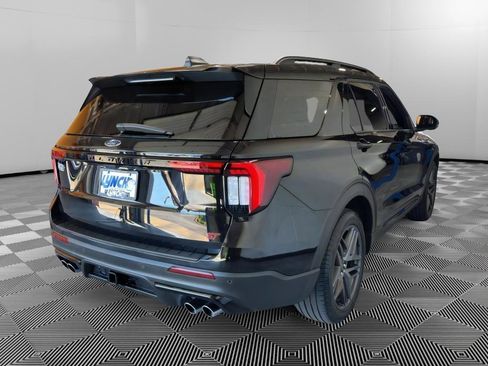 Used 2025 Ford Explorer ST AWD/4WD image 5