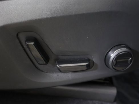 Used 2021 Volvo XC90 T6 Momentum w/ Climate Package image 38