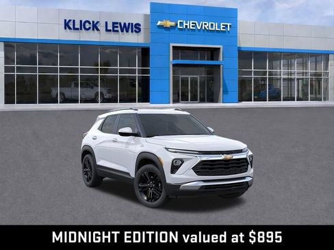 New 2026 Chevrolet TrailBlazer LT w/ Midnight Edition AWD/4WD image 1
