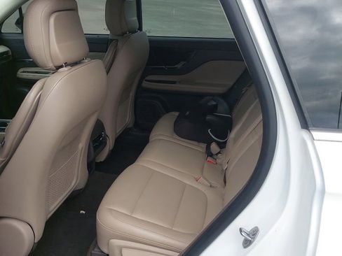 Used 2020 Lincoln Corsair FWD w/ Premium Package image 8