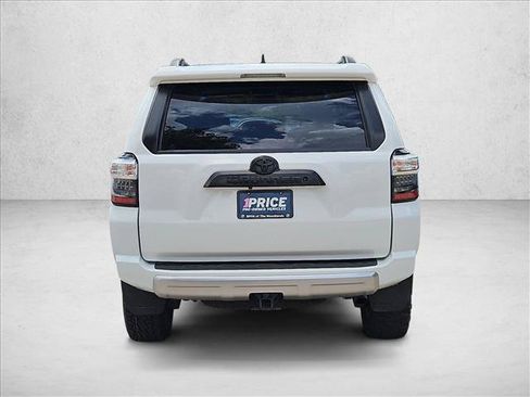 Used 2018 Toyota 4Runner TRD Off-Road Premium AWD/4WD image 7