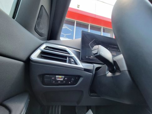 Used 2025 BMW 330i Sedan RWD image 10