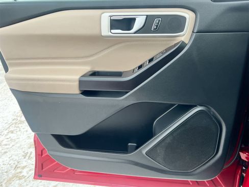 Used 2020 Ford Explorer XLT w/ Equipment Group 202A image 30