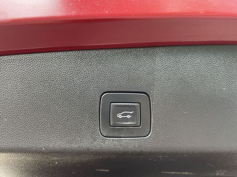 Used 2023 Buick Encore GX Essence w/ Experience Buick Package FWD image 18