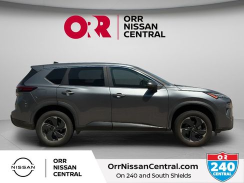 Used 2024 Nissan Rogue SV AWD/4WD image 4