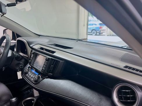 Used 2016 Toyota RAV4 XLE FWD image 28