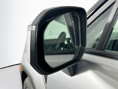 Used 2025 Hyundai Santa Fe SEL AWD/4WD image 16