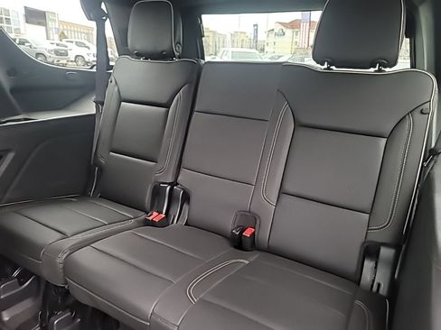Used 2023 GMC Yukon SLT image 10