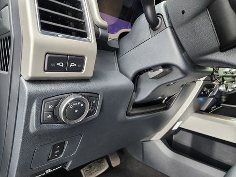 Used 2022 Ford F250 Lariat image 46
