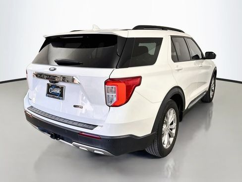 Used 2024 Ford Explorer XLT w/ Equipment Group 202A RWD image 7