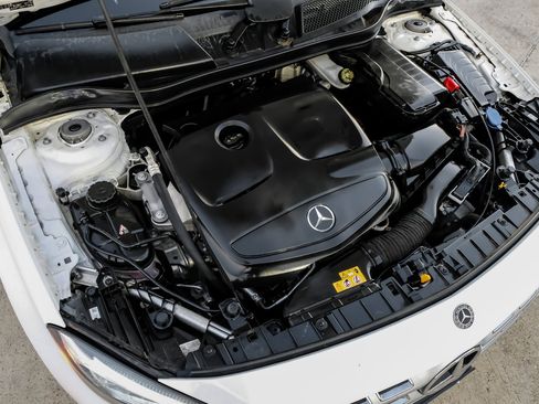 Used 2019 Mercedes-Benz GLA 250 w/ Convenience Package image 52