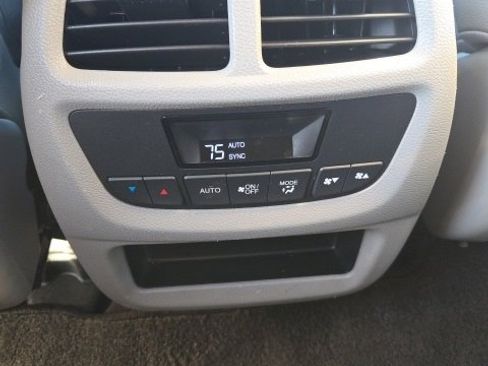 Used 2017 Honda Pilot EX-L image 19