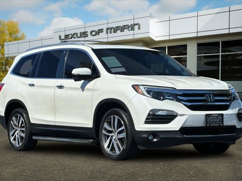 Used 2018 Honda Pilot Touring image 6