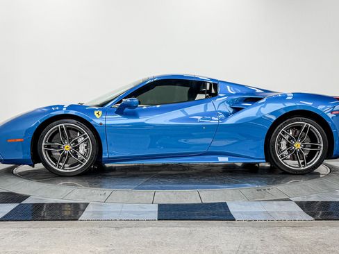 Used 2018 Ferrari 488 Spider RWD image 32