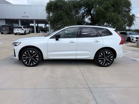 Certified 2026 Volvo XC60 B5 Ultra AWD/4WD image 3