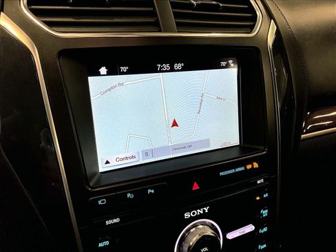 Used 2019 Ford Explorer Platinum AWD/4WD image 14