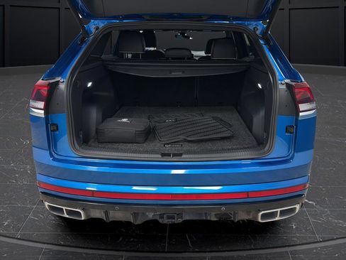 Used 2024 Volkswagen Atlas Cross Sport SEL Premium R-Line image 15