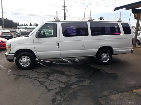 Used 2009 Ford E-350 and Econoline 350 XLT image 9