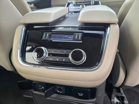 Used 2021 Lincoln Navigator Reserve w/ Luxury Package image 21