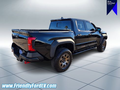 Used 2025 Toyota Tacoma Trailhunter image 6