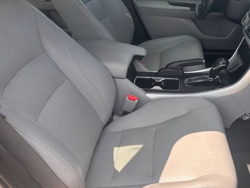 Used 2015 Honda Accord EX-L image 17