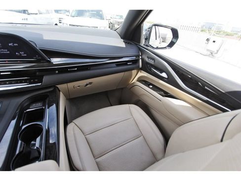 Certified 2023 Cadillac Escalade Premium Luxury w/ Performance Package AWD/4WD image 10