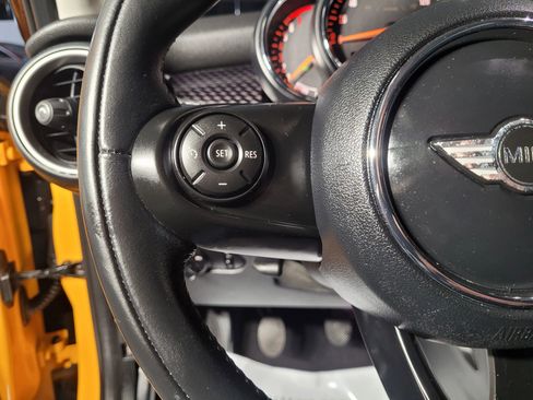 Used 2015 MINI Cooper S image 25