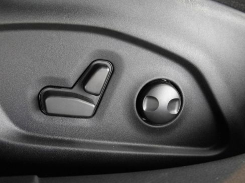 Used 2023 Jeep Compass Limited AWD/4WD image 8