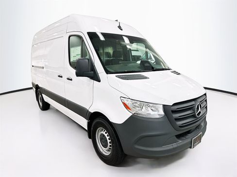 New 2025 Mercedes-Benz Sprinter 2500 image 1