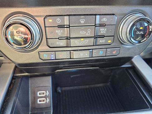 Used 2019 Ford F150 Platinum w/ Equipment Group 701A Luxury image 20