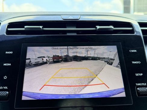 Used 2024 Hyundai Tucson SE image 23