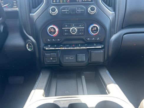 Used 2020 GMC Sierra 3500 AT4 w/ AT4 Premium Package AWD/4WD image 12