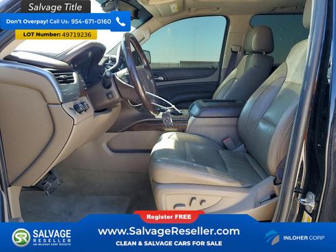 Used 2018 Chevrolet Suburban LT image 9