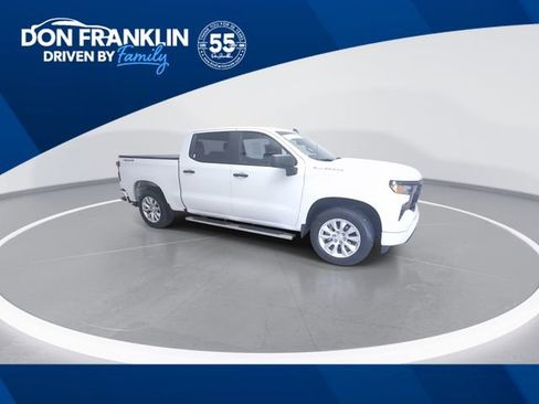 Used 2024 Chevrolet Silverado 1500 Custom image 1