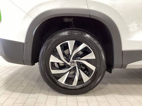 Certified 2025 Volkswagen Tiguan S image 23