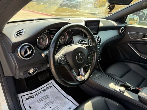Used 2015 Mercedes-Benz CLA 250 image 12