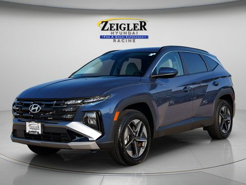 Certified 2026 Hyundai Tucson SEL Plus AWD/4WD image 3