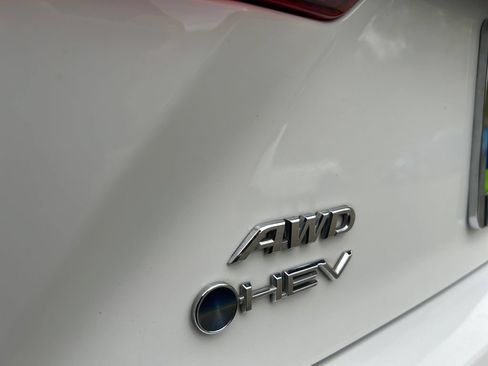 Used 2025 Toyota Camry LE AWD/4WD image 34