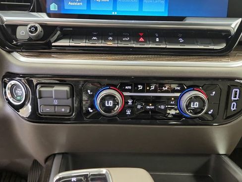 New 2026 Chevrolet Silverado 1500 LT w/ Z71 Off-Road Package AWD/4WD image 32