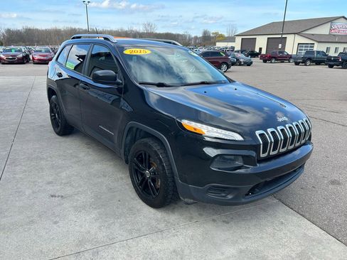 Used 2015 Jeep Cherokee Sport w/ Cold Weather Group image 3