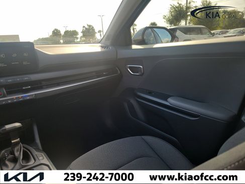 New 2025 Kia K4 FWD image 17