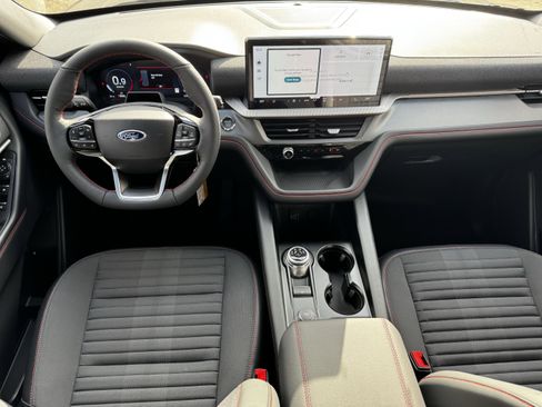New 2026 Ford Explorer ST-Line w/ ST-Line Street Pack image 13